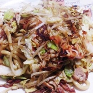 かにカマ入り　ダシダ焼きうどん